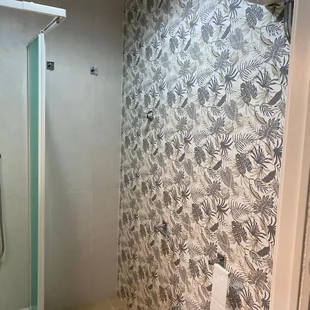 The Paradise House * 那不勒斯